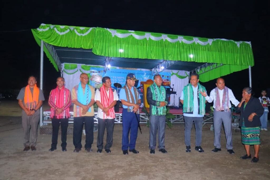 Foto Hamutuk Presidente Autoridade RAEOA ho Bupati TTU Iha Fatin Bazar Kalan Palaban